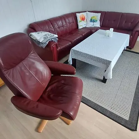 Fishermens House, Romslig Naer Sjoen Medby Apartment *