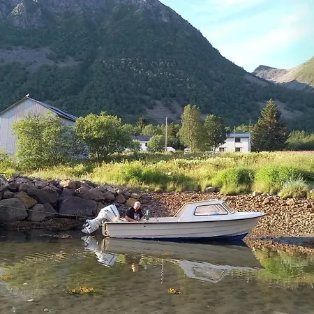 Fishermens House, Romslig Naer Sjoen Medby *